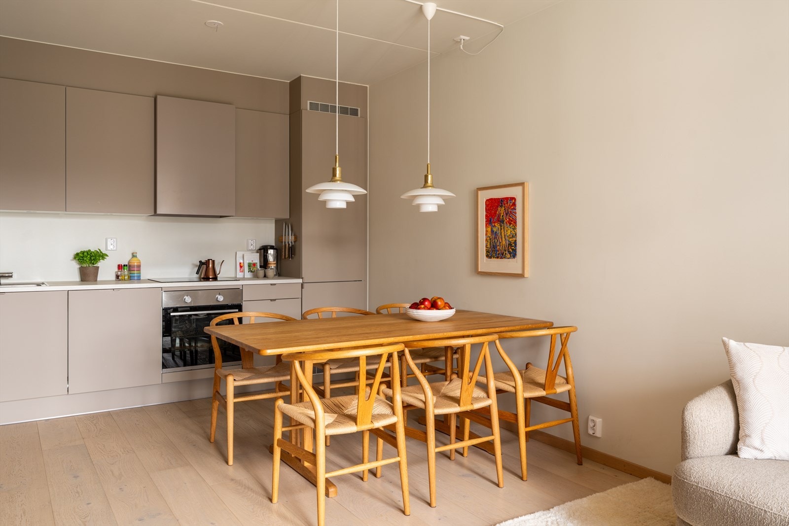 Et nyere og moderne hjem med høy standard. Galleribilde