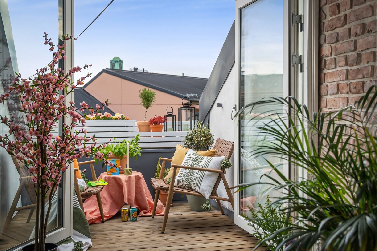 Herlig, skjermet og solrik takterrasse Galleribilde