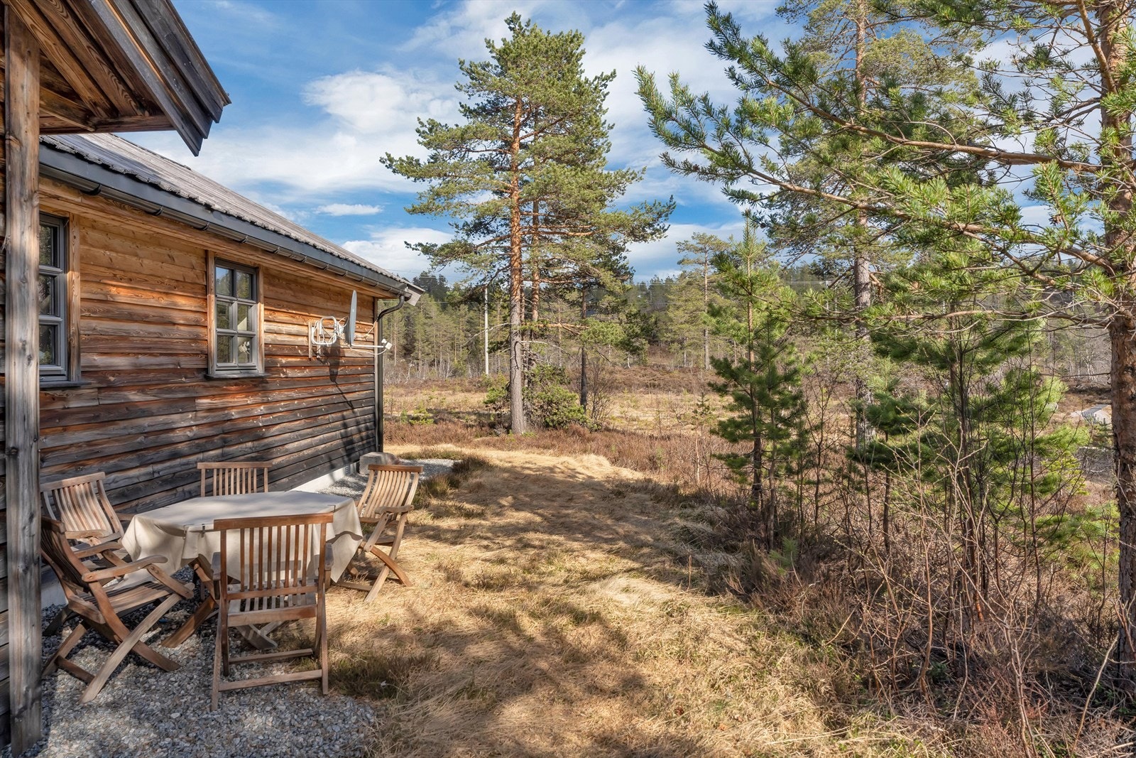 Her kan du nyte stillheten og roen som fjellet har å by på. Galleribilde