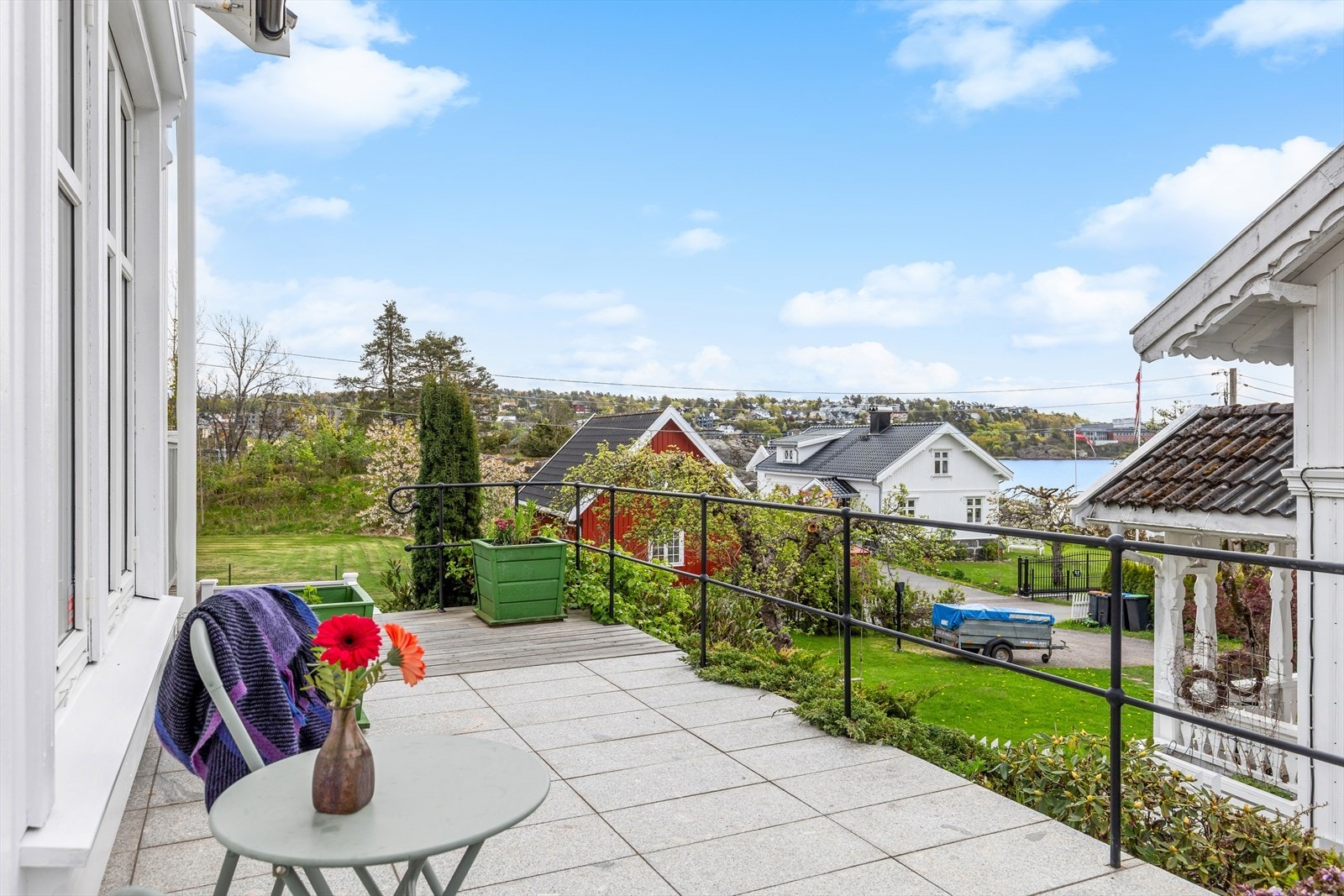 Flott opparbeidet eiendom, med utesoner for enhver anledning. Galleribilde