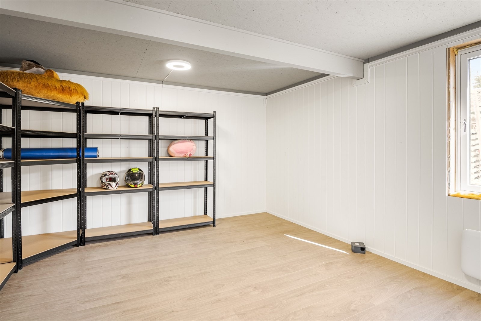 Lagerrom med gode lagringsmuligheter. Galleribilde