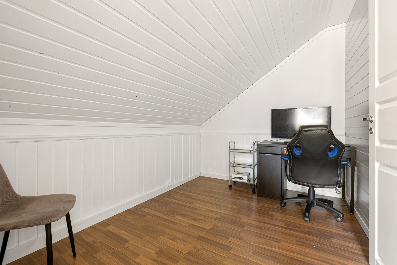 Bod/gang i loftsetasjen. Galleribilde