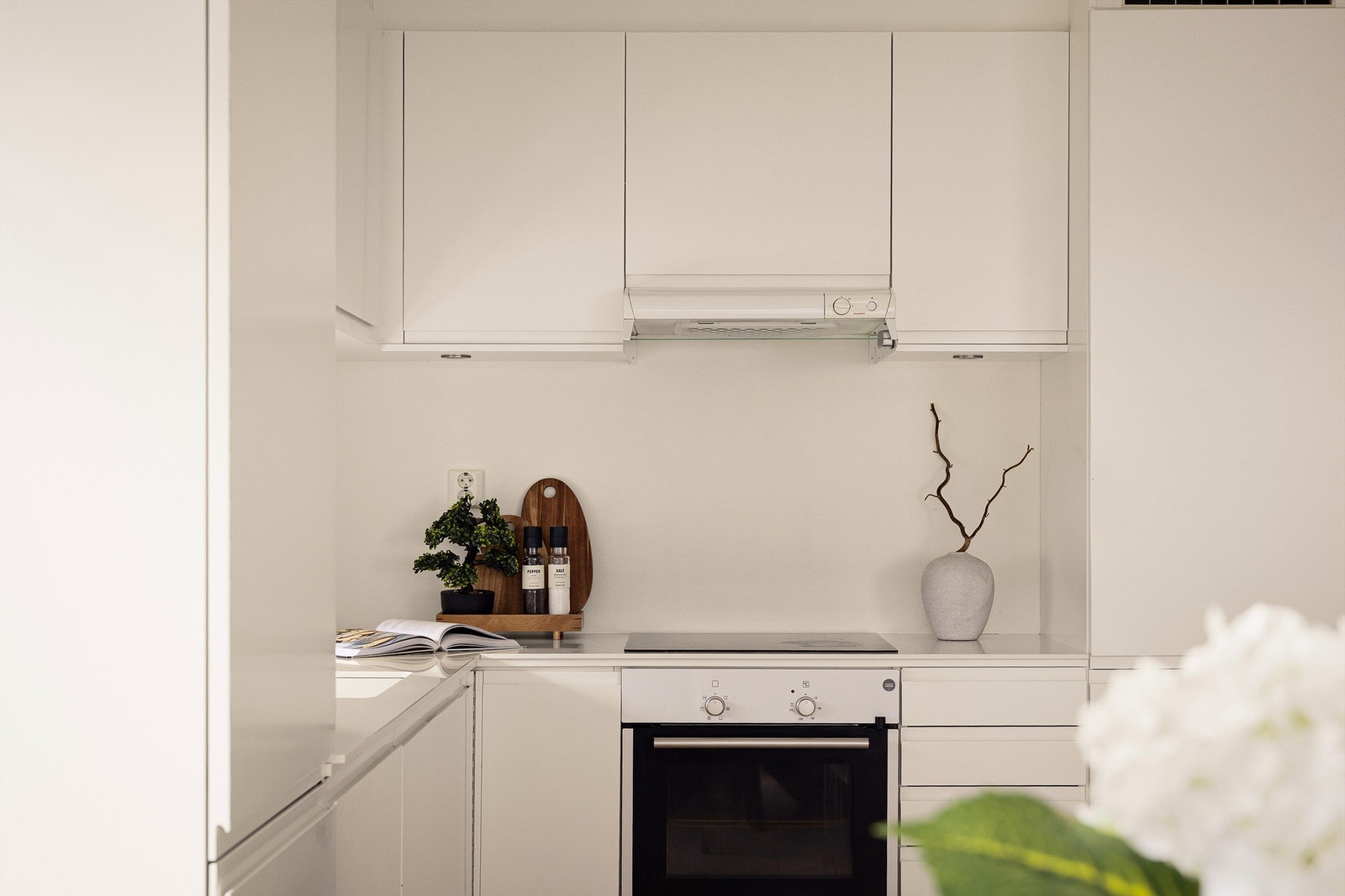 Ventilasjonen er tilknyttet bygningens balanserte anlegg med varmegjenvinning. Galleribilde