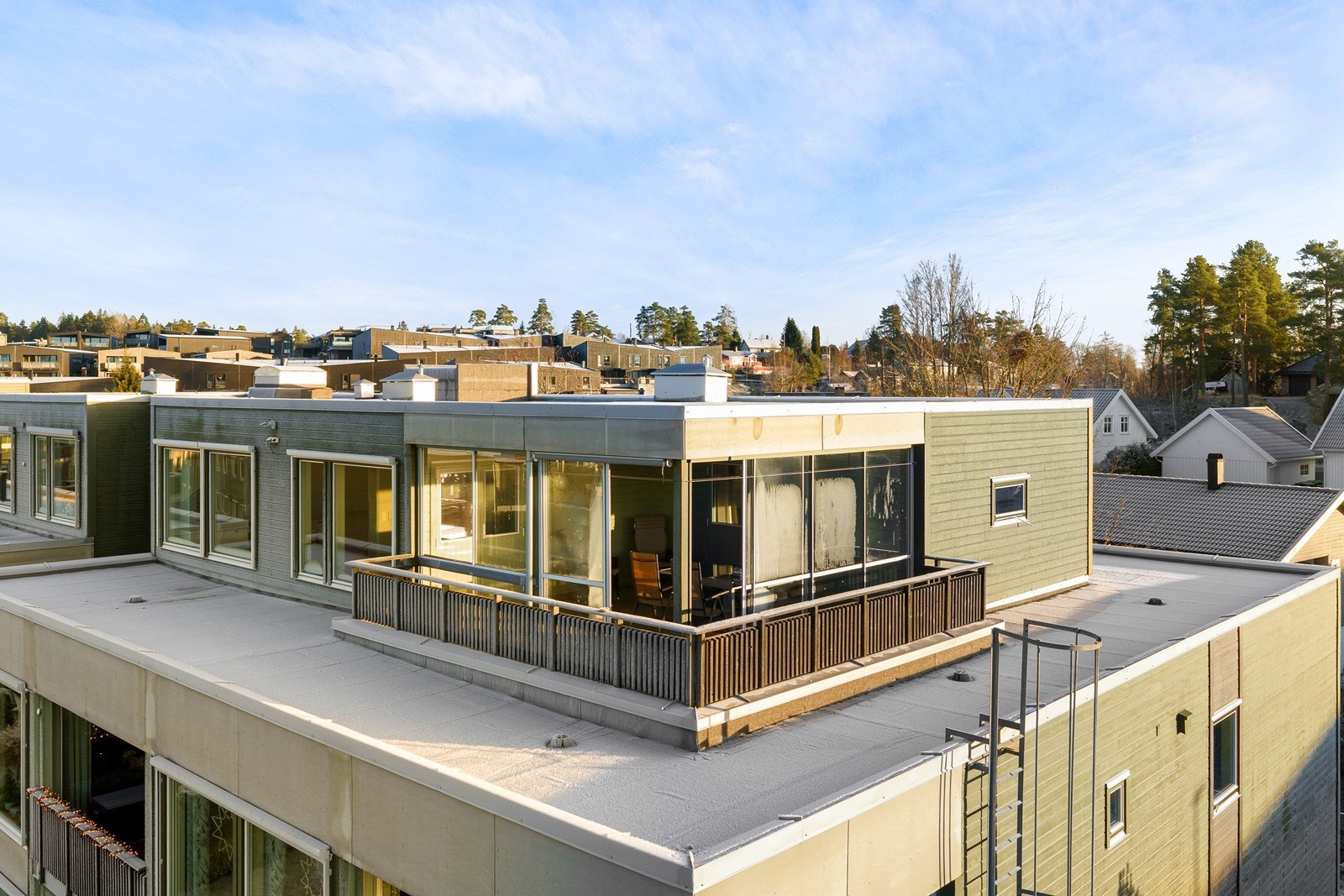 Husjordløkka er et område med en blanding av leilighetsbygg og eneboliger. Galleribilde
