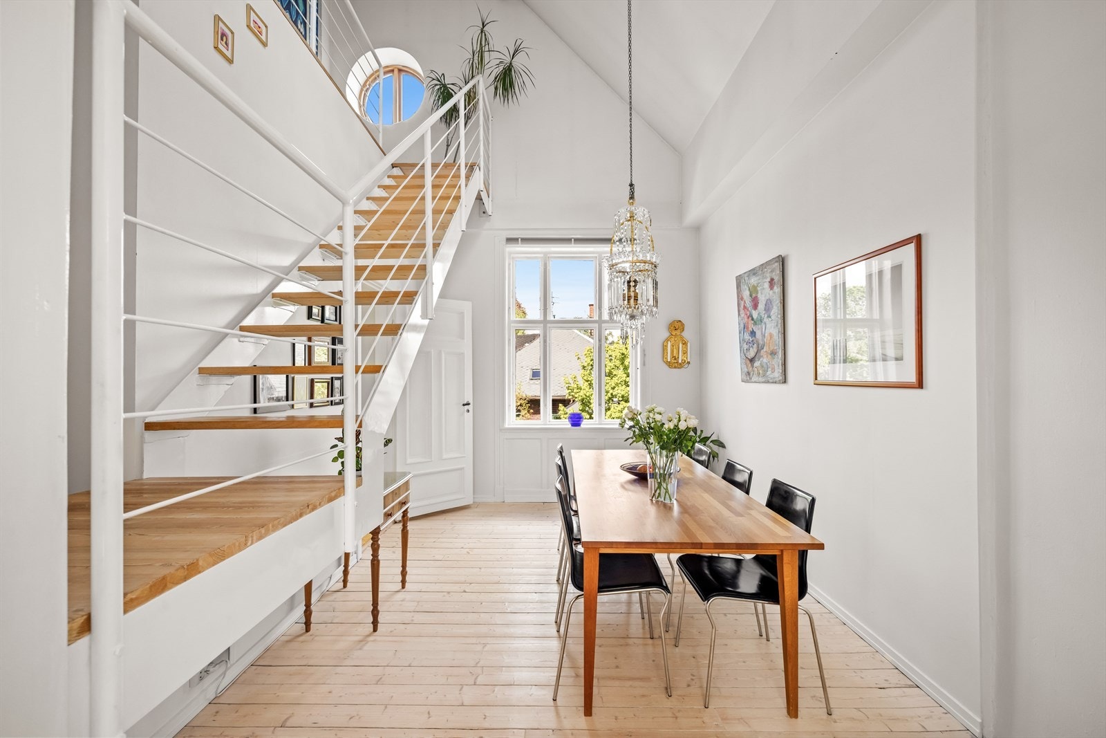 Vi tar trappen opp til 4. etg. Galleribilde