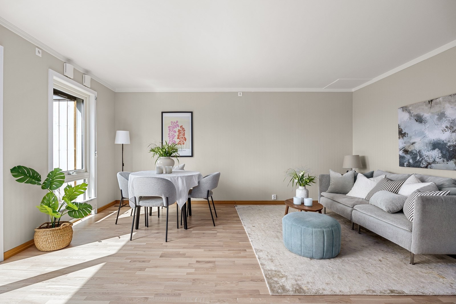 Lys og flott stue Galleribilde