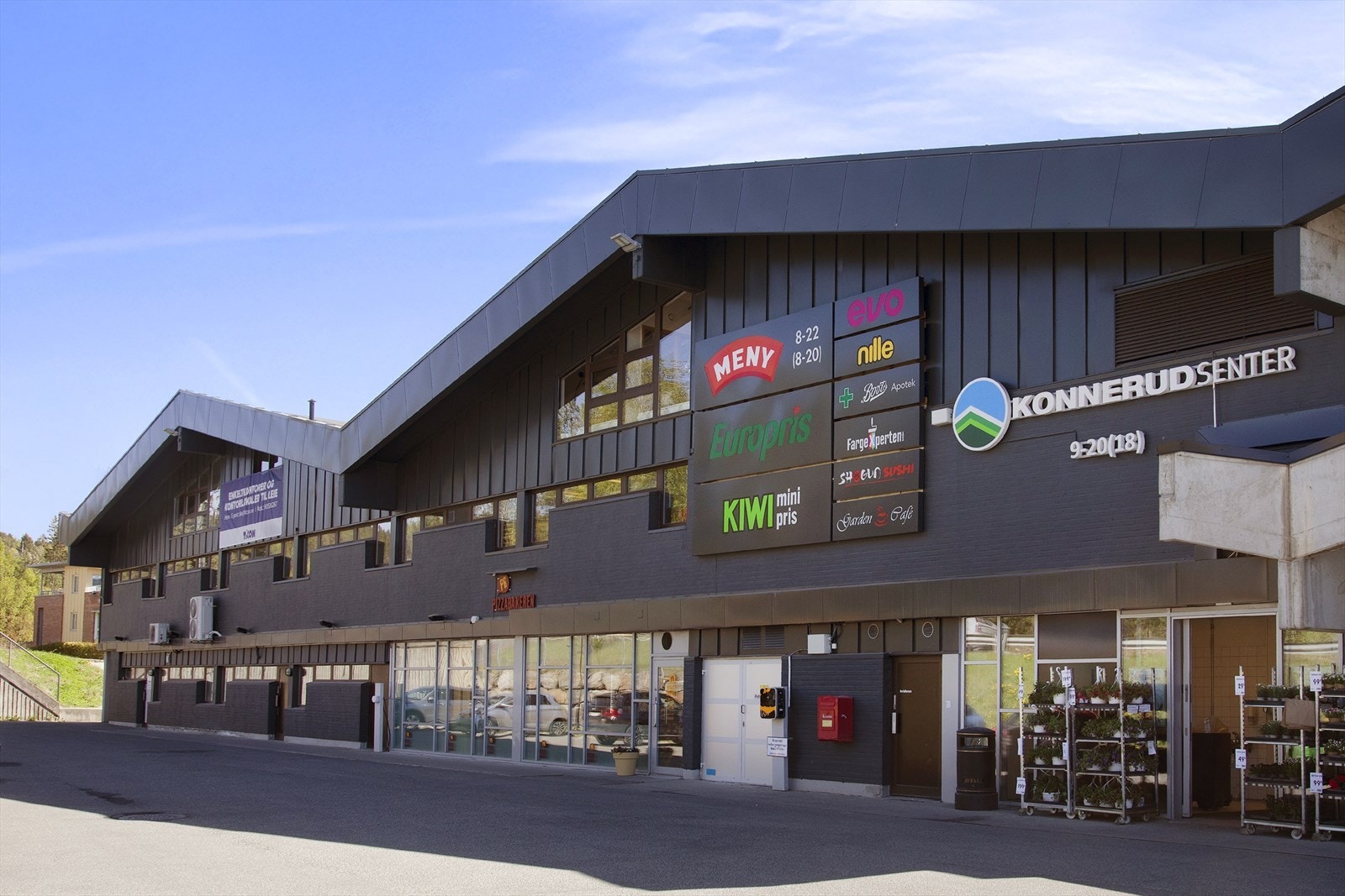 Her finner du flere butikker og "alt" du måtte trenge i hverdagen Galleribilde