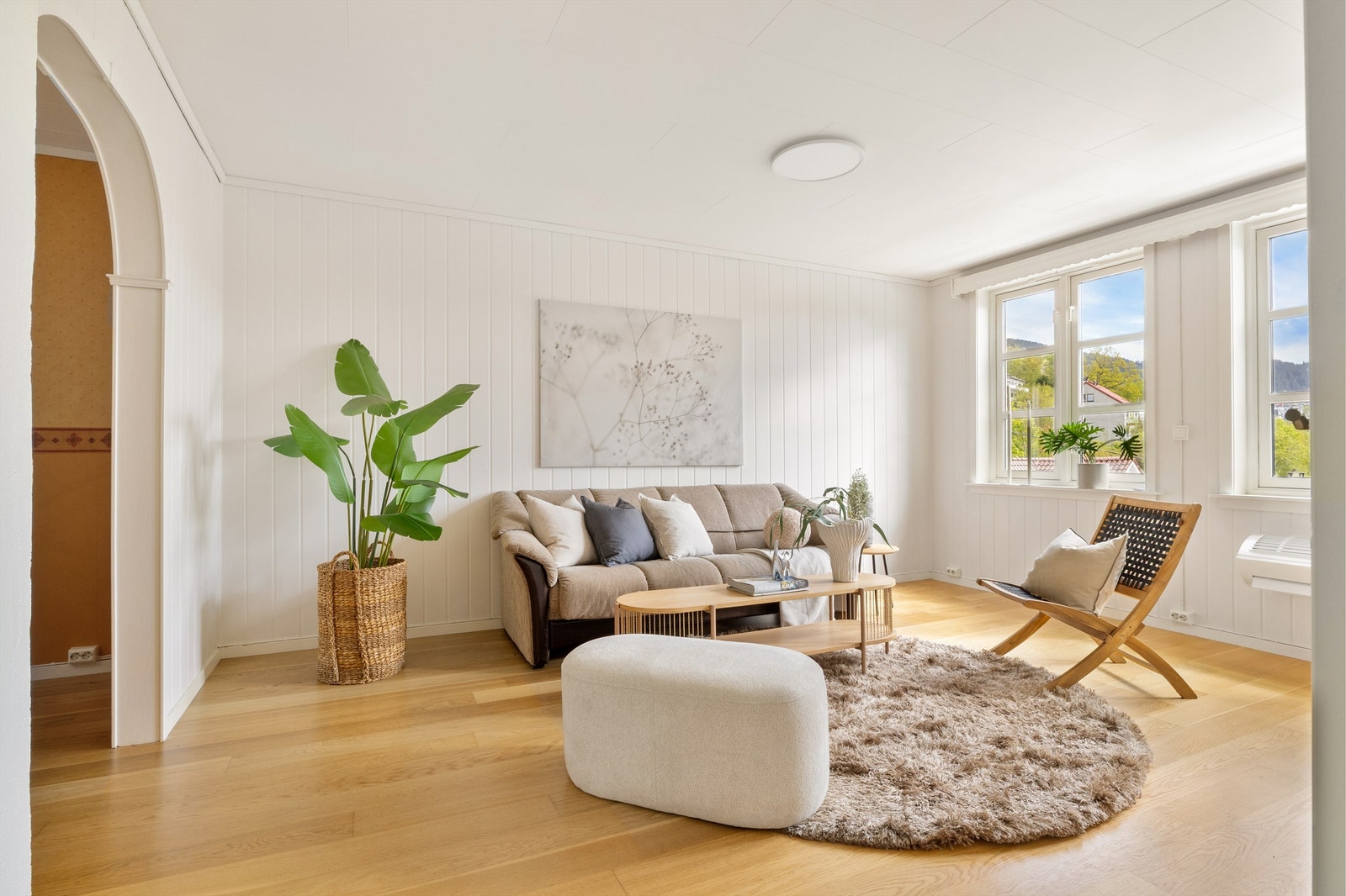 En innholdsrik del av tomannsbolig beliggende i et svært ettertraktet nabolag i Ytre Sandviken med gangavstand til det meste man har behov for i hverdagen. (Foto: Stian Inderhaug) Galleribilde