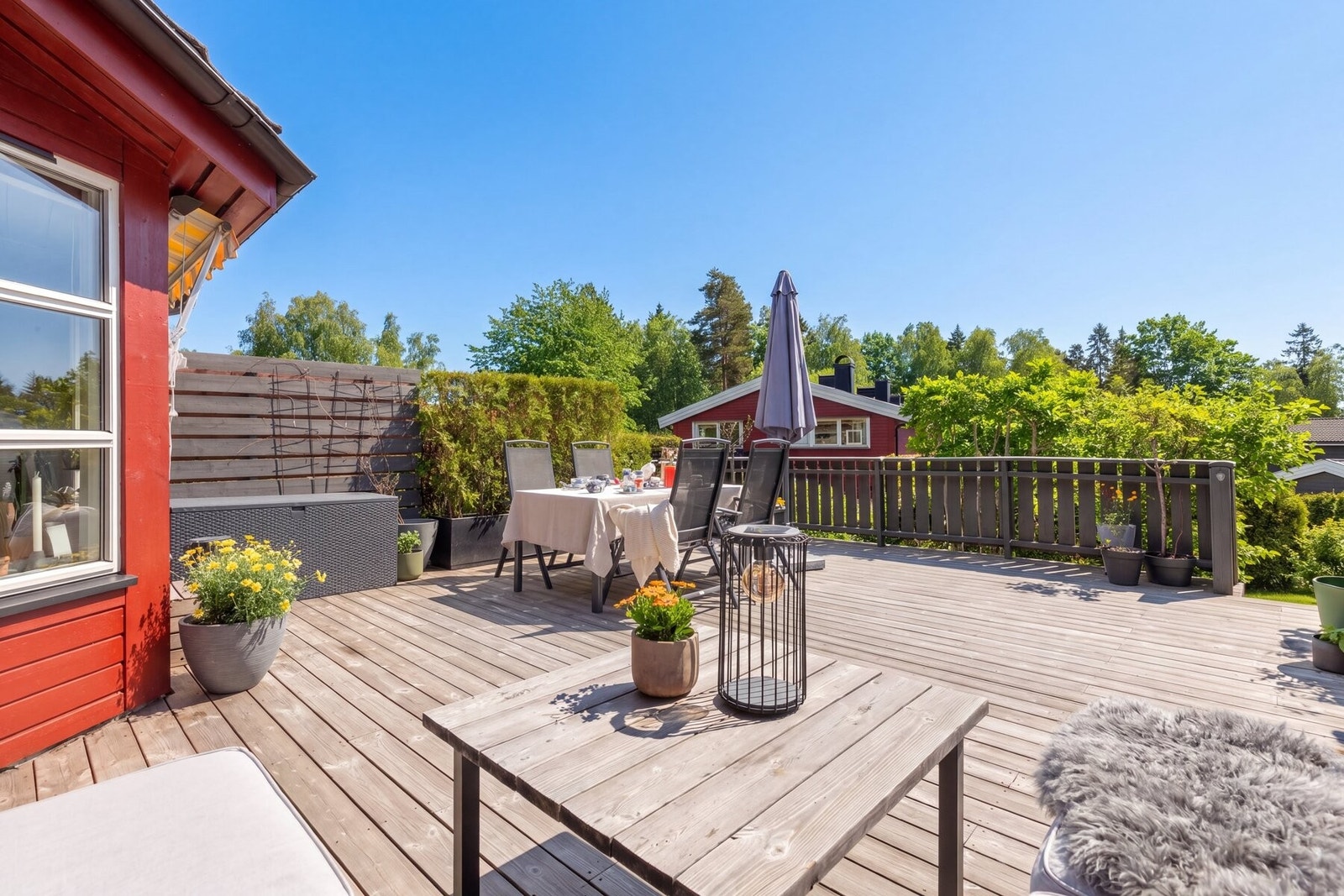 Stor vestvendt terrasse på ca. 39kvm Galleribilde