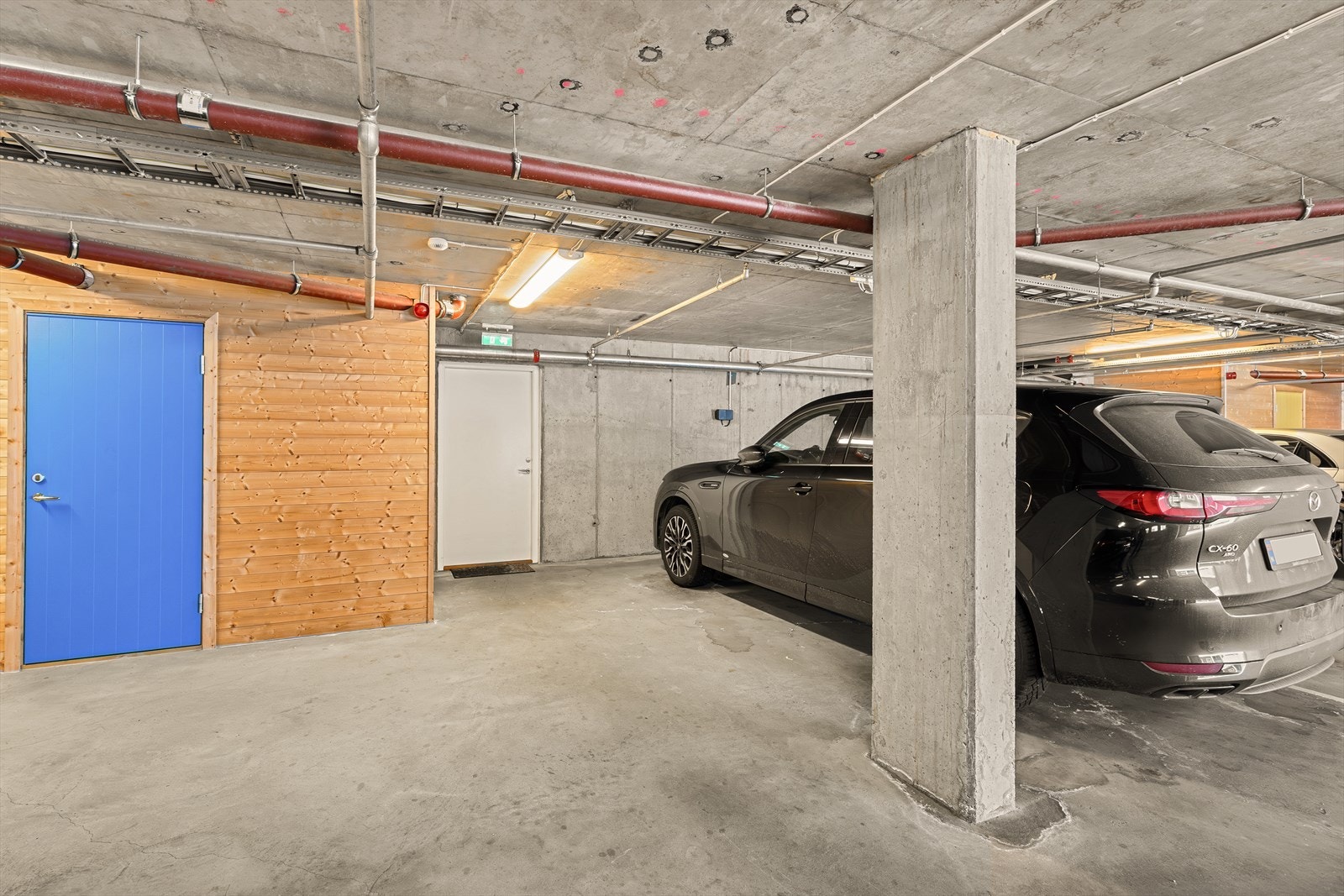 Parkering i u.etasje Galleribilde
