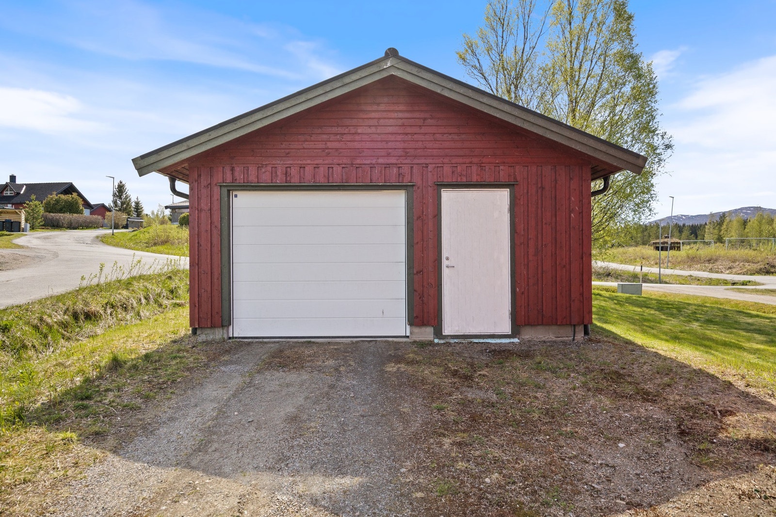 Garasje - 34 kvm. Oppført i 2013. Galleribilde