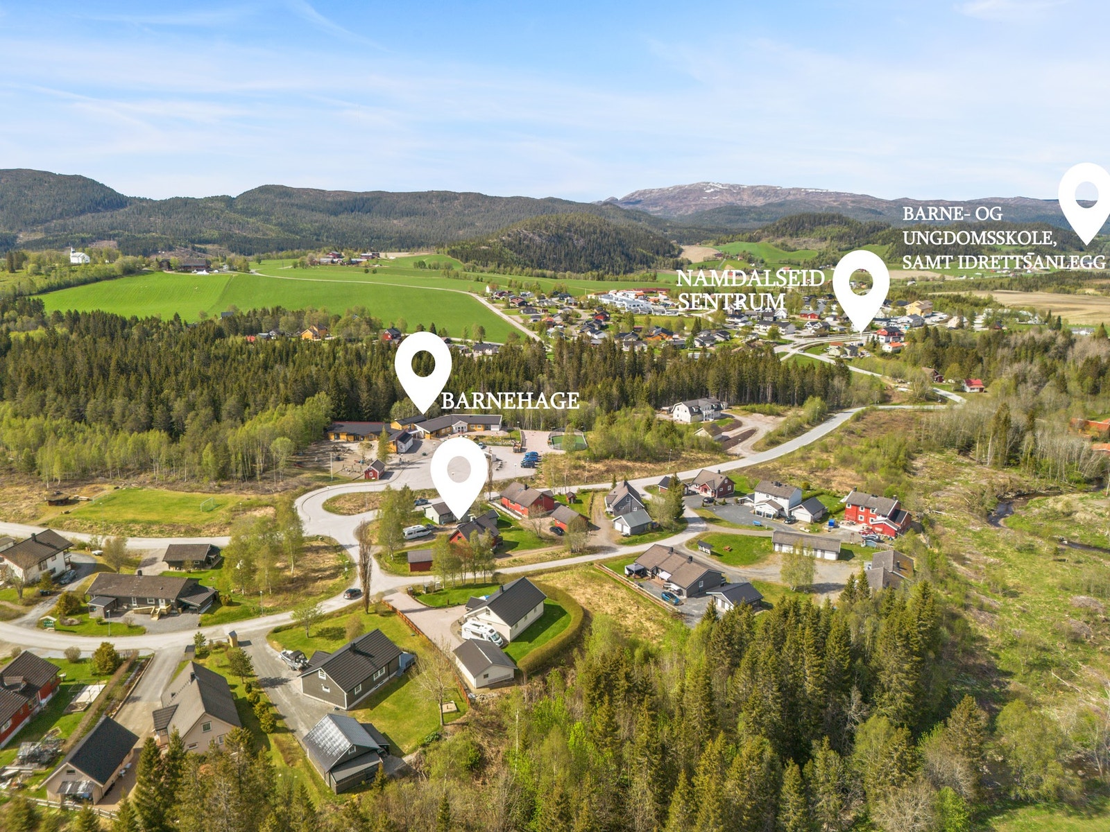 Vangsmoen er et attraktivt nabolag for barnefamilier. Her bor man sentralt med gangavstand til butikk, umiddelbar nærhet til barnehage og har trygg sykkelvei til Namdalseid barne- og ungdomsskole 3 km unna. Galleribilde