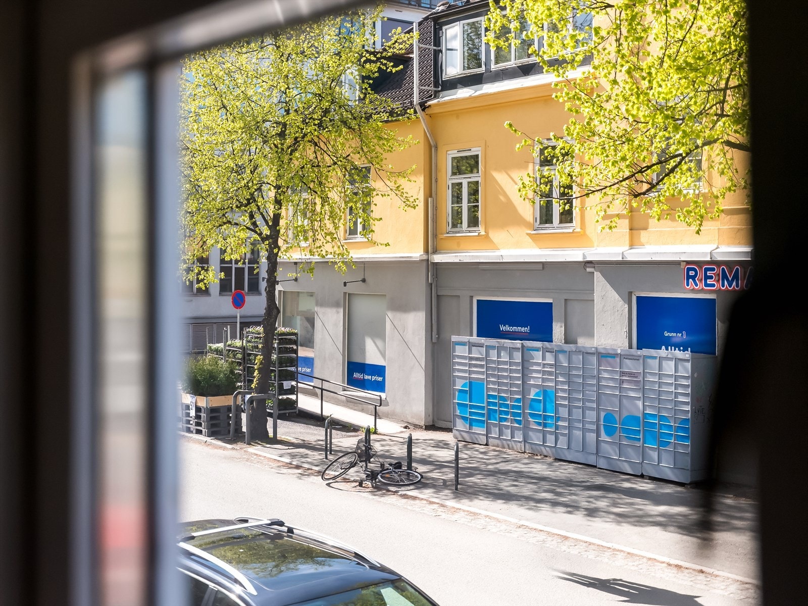Kort vei til nærmeste butikk. Populære Solsiden i umiddelbar nærhet. Galleribilde