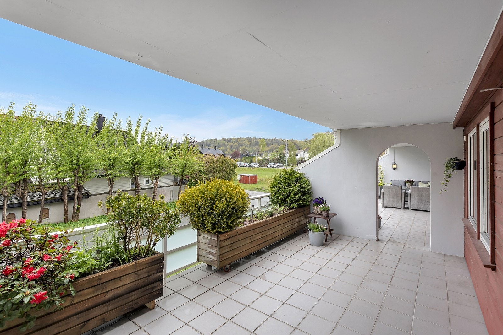 Stor, solrik terrasse på 49 kvm Galleribilde