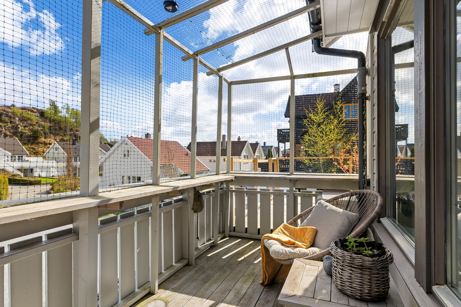 Balkong ut fra stuedelen. Galleribilde
