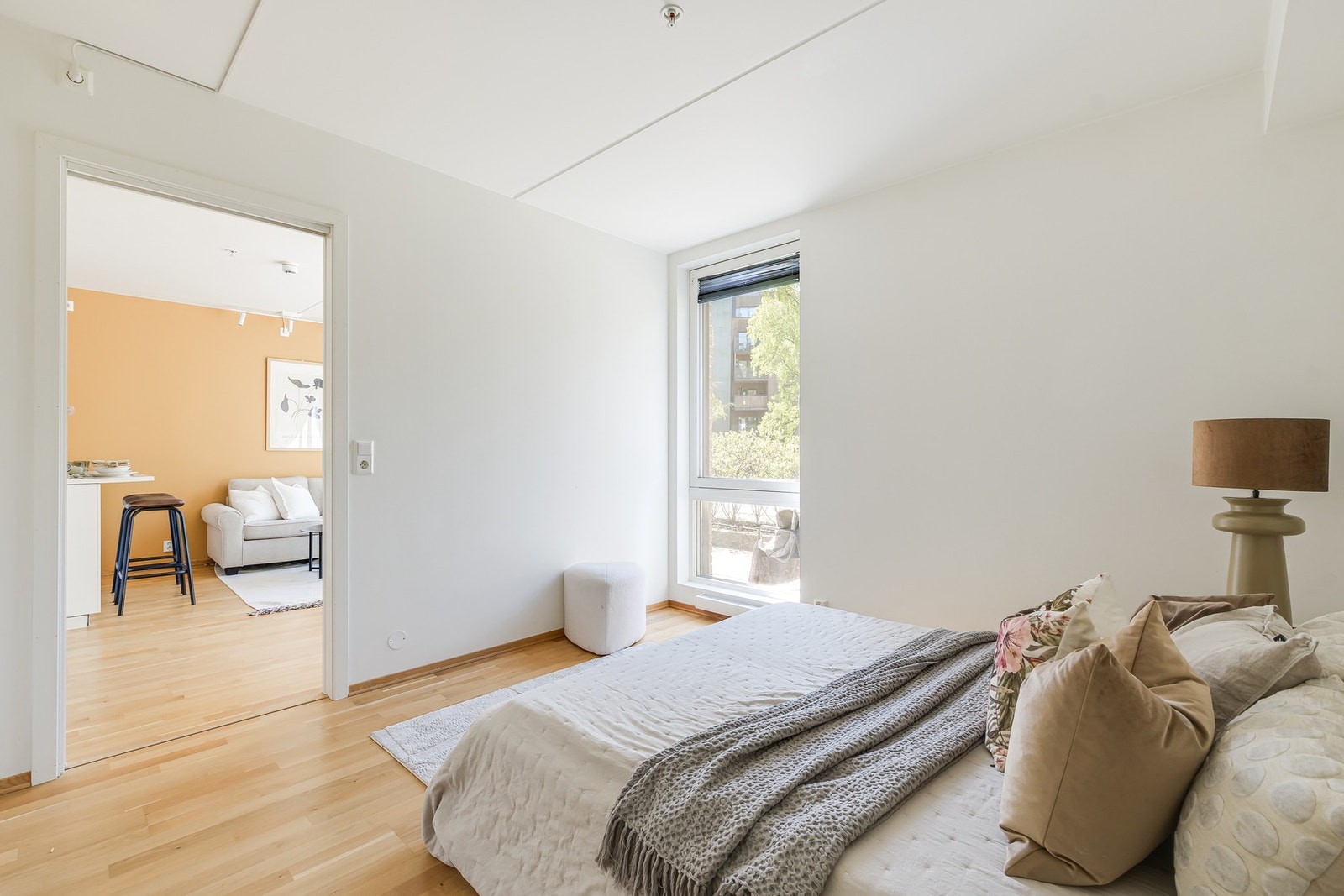 Stort soverom med flere innredningsmuligheter. Galleribilde