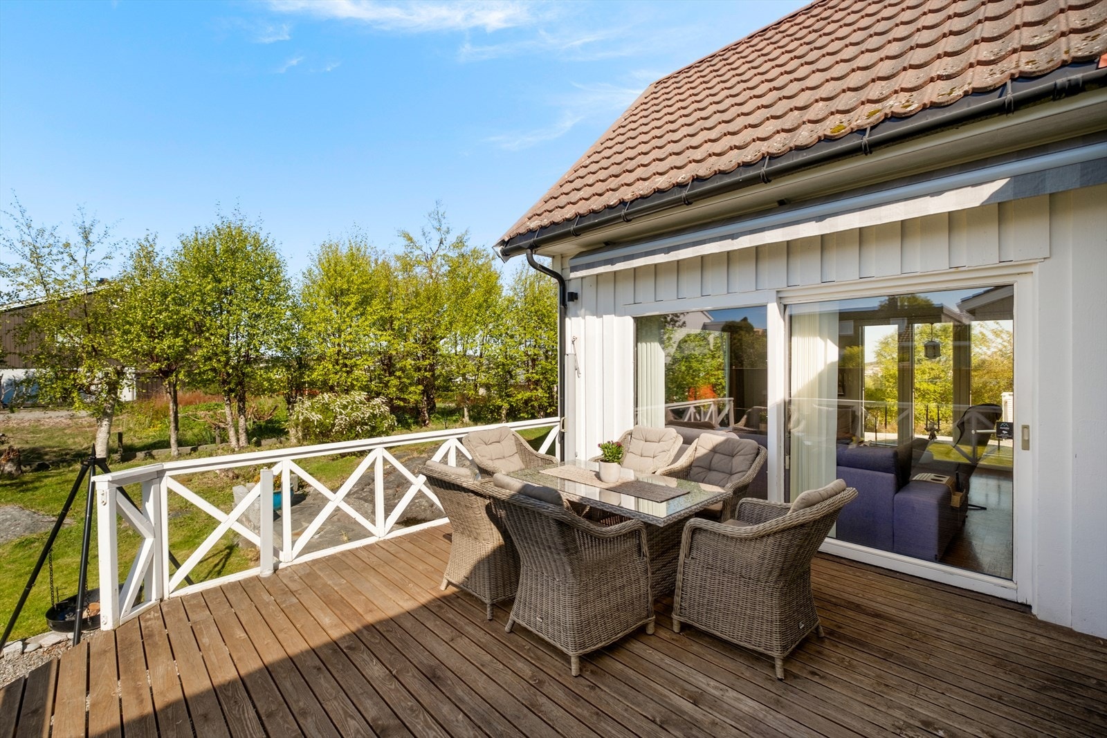 Sittegruppe på terrasse rett ved stue Galleribilde