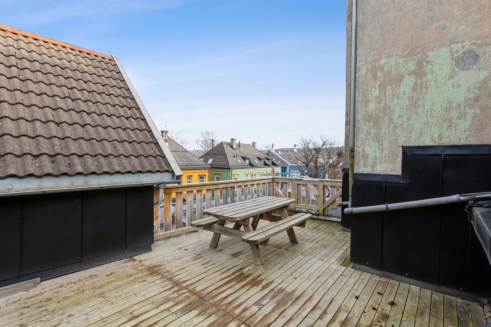 Felles takterrasse for beboerne i borettslaget. Galleribilde