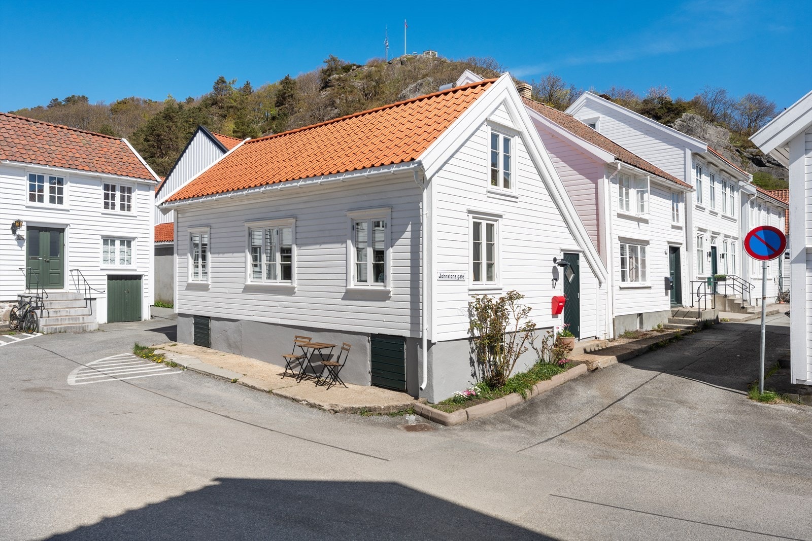 Beliggenheten på Støkkan er sentral, med kort vei til Mandals fasiliteter og servicetilbud. Galleribilde