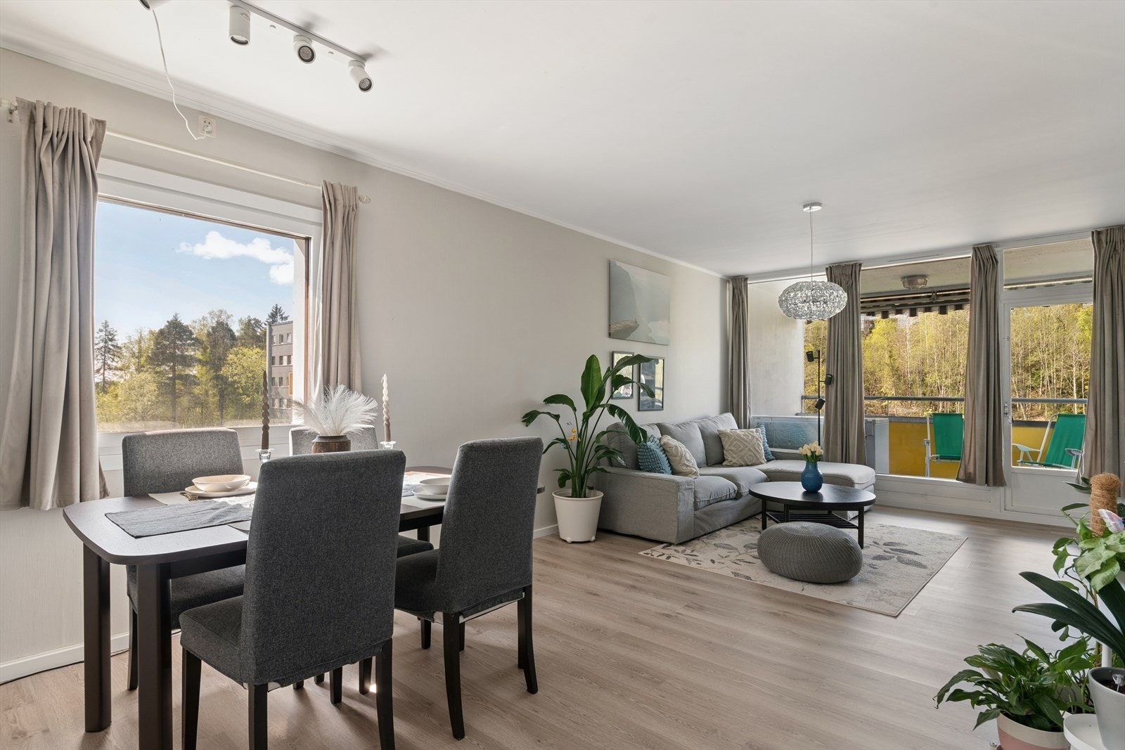 Velkommen til Fredbos vei 72! Galleribilde
