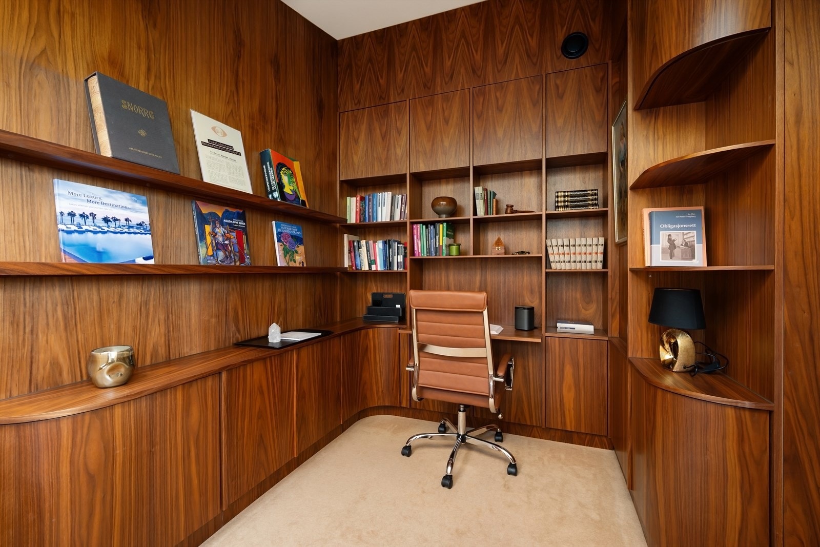Bibliotek / Kontor Galleribilde