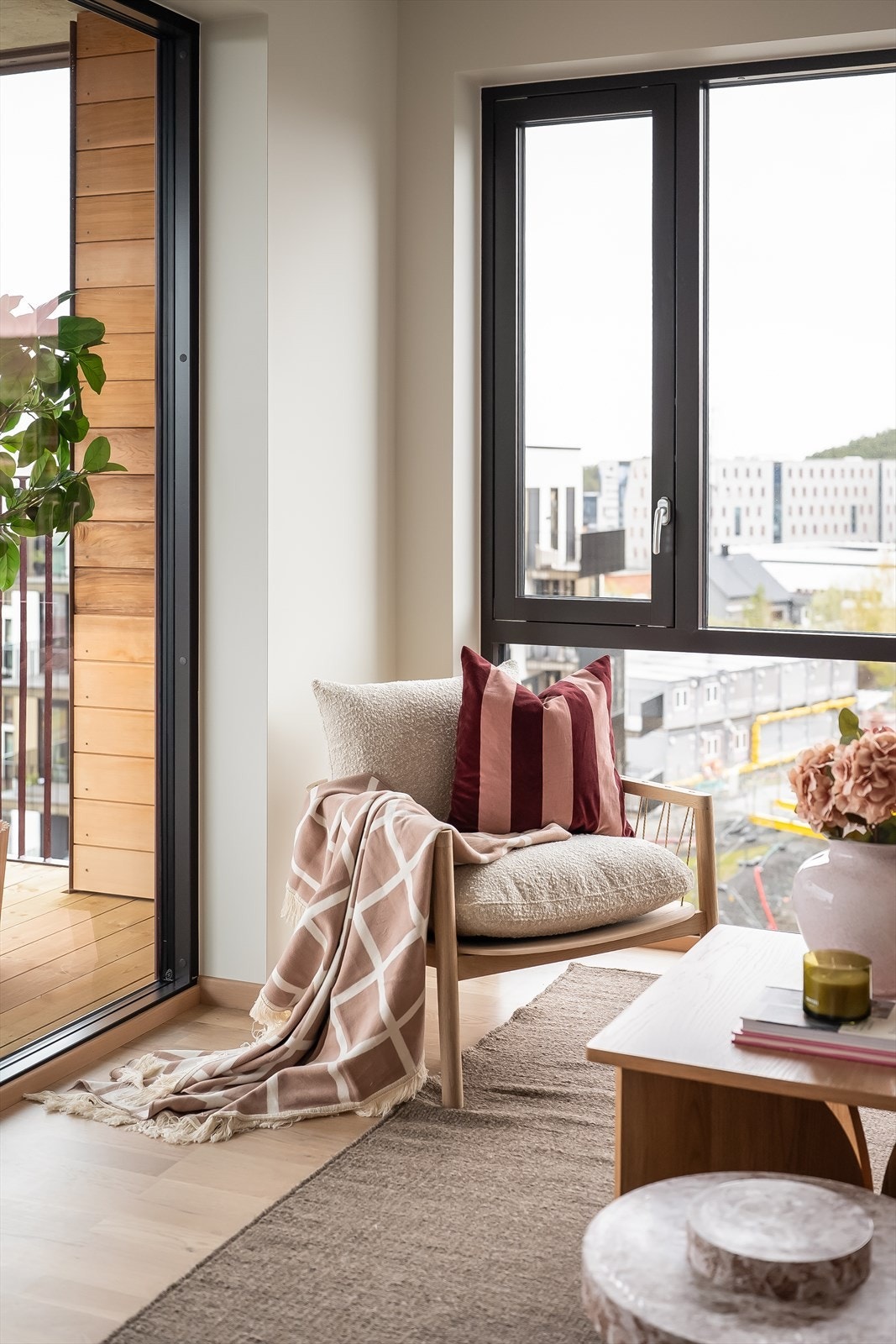 Det er planlagt nye fasiliteter på Leangen som Rema 1000 med blomsterhjørnet, Snurr bakeri, apotek og frisør- estimert ferdigstilles i 2028. Galleribilde