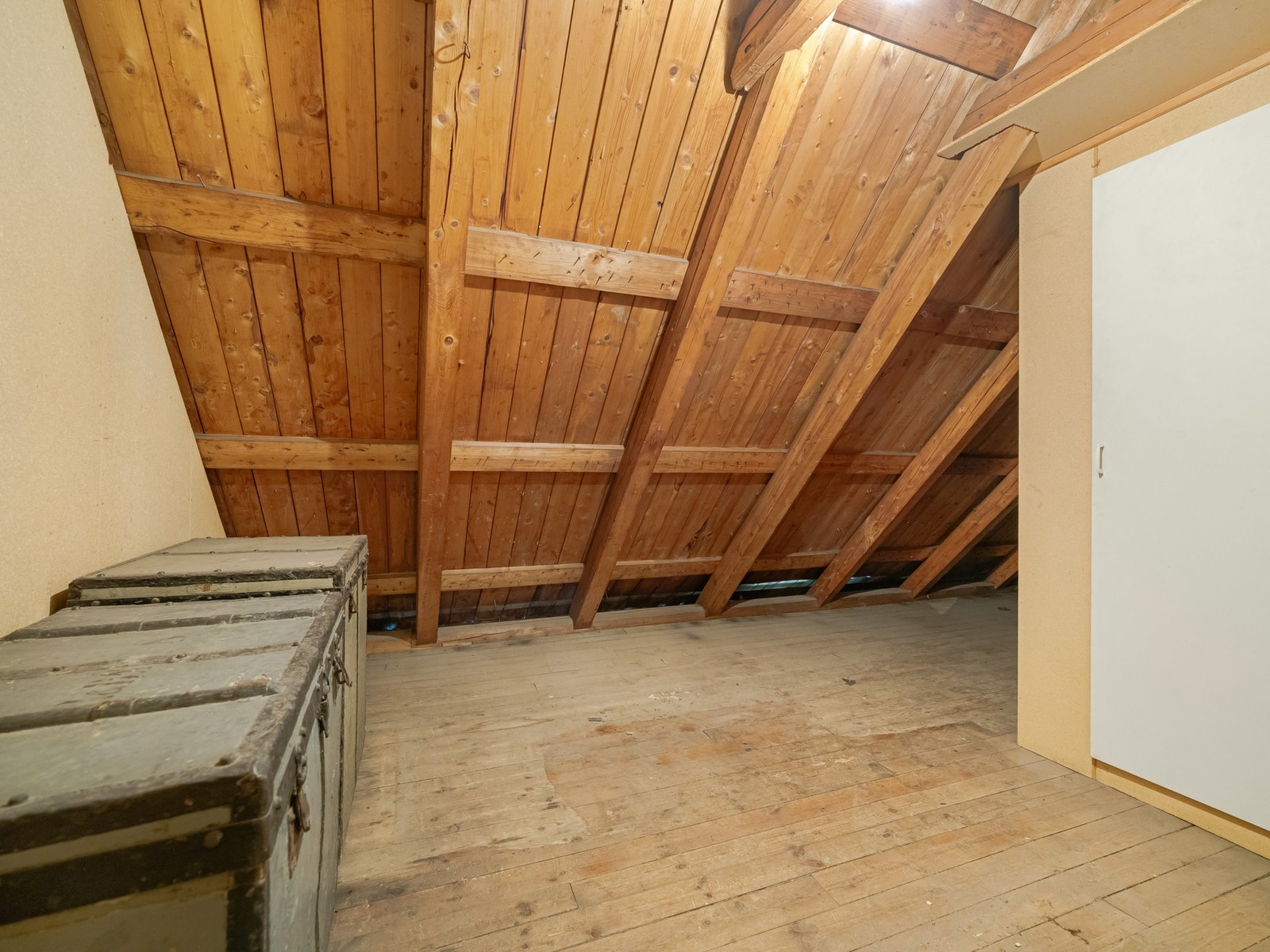 Det er også kaldloft her oppe, med god lagringsplass. Galleribilde