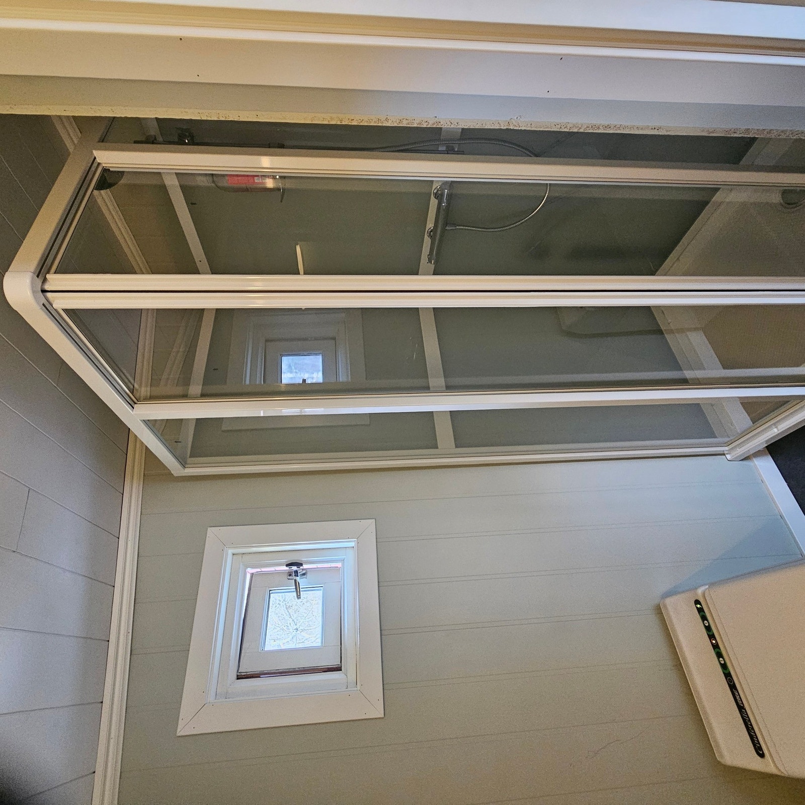 Bad; Selgers egne bilder Galleribilde
