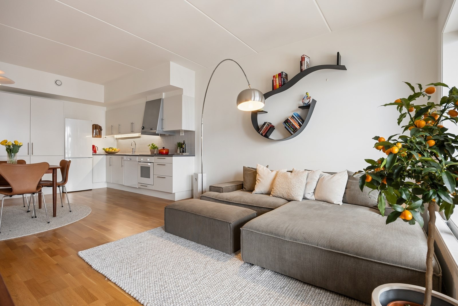 Boligen har balansert ventilasjon, som sikrer et sunt og behagelig inneklima. Galleribilde