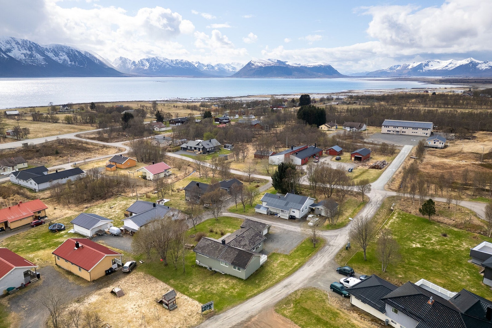 Åse Montessoriskole (1-7 kl.) ligger kun 800 meter fra boligen. Galleribilde