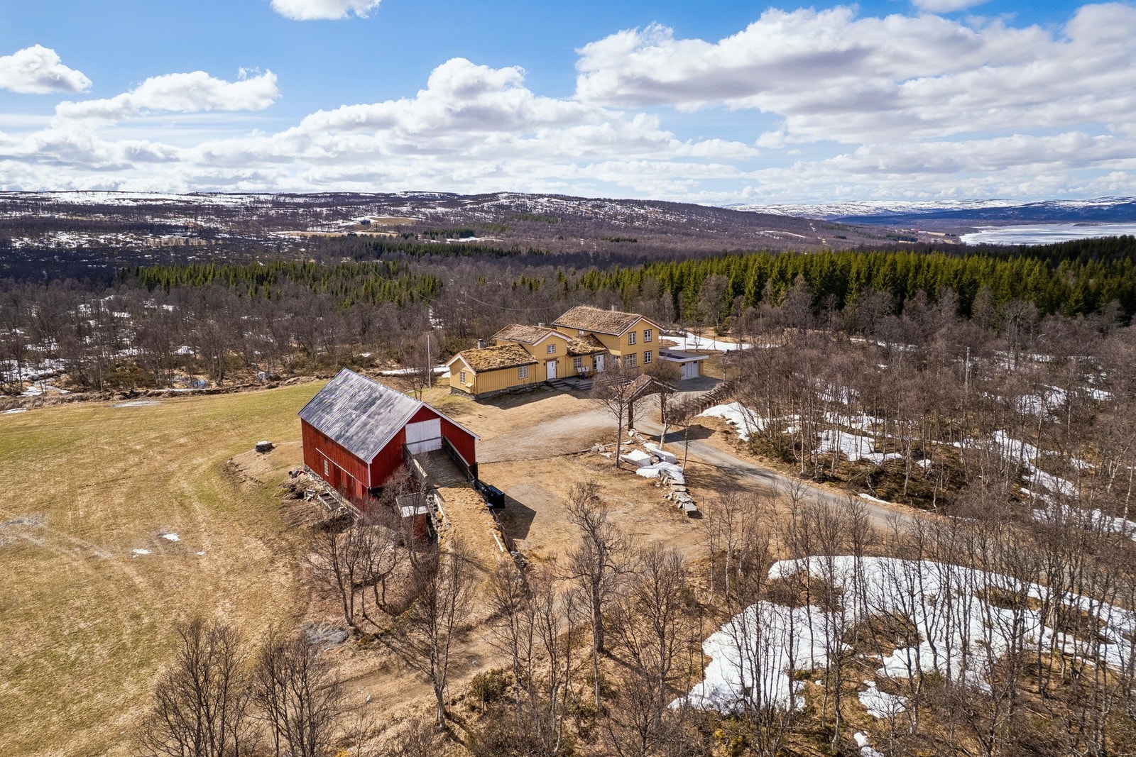 Gårdstun og område Galleribilde
