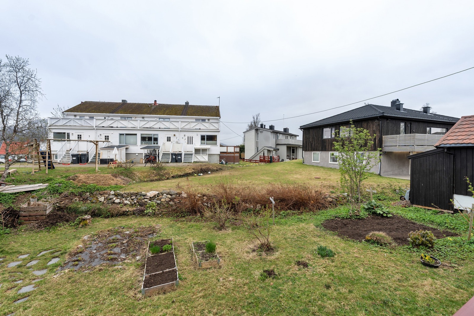 Godt opparbeidet felles hage med mange muligheter. Galleribilde