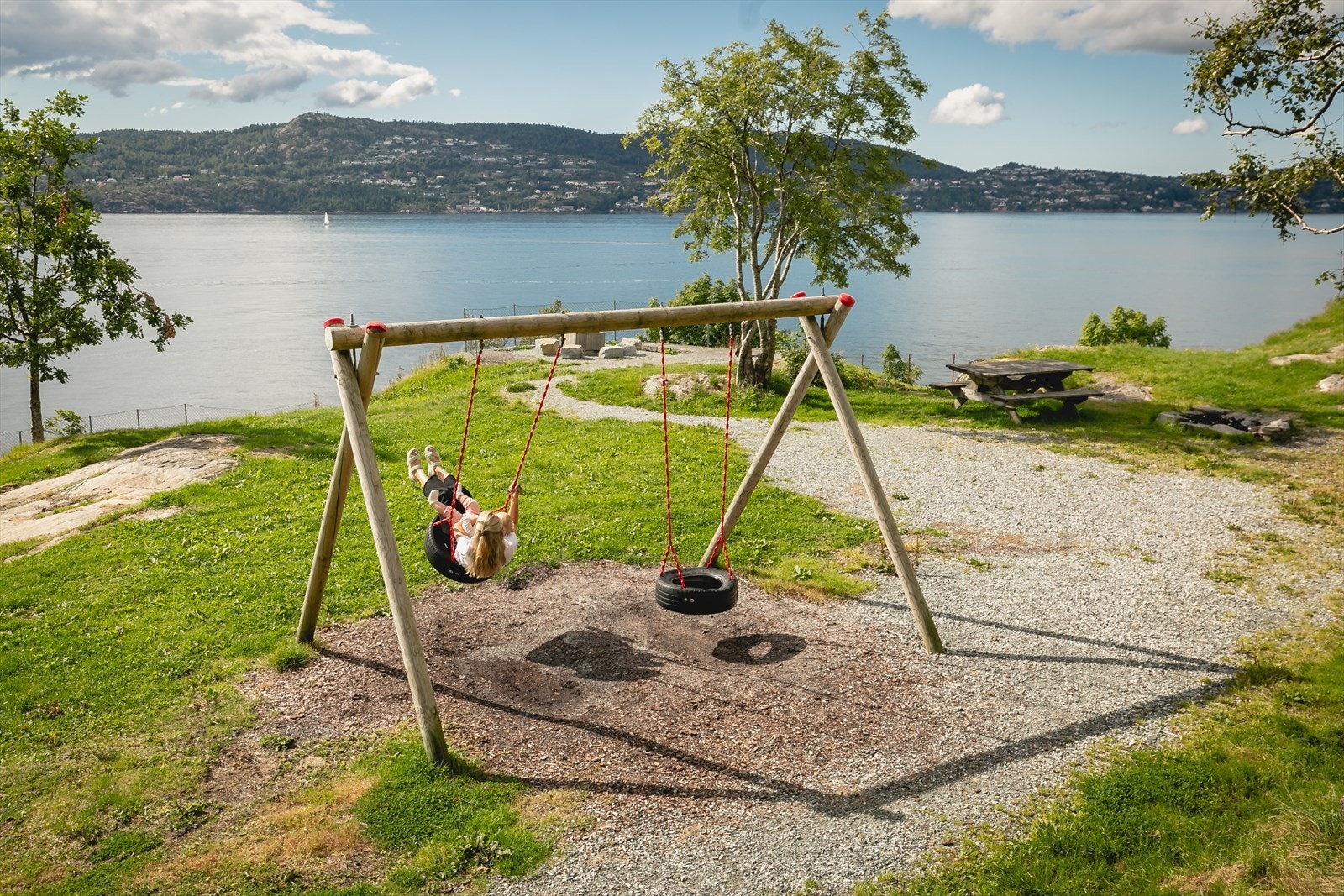 Nærområdet byr på fine rekreasjonsområder og lekeplasser. Galleribilde