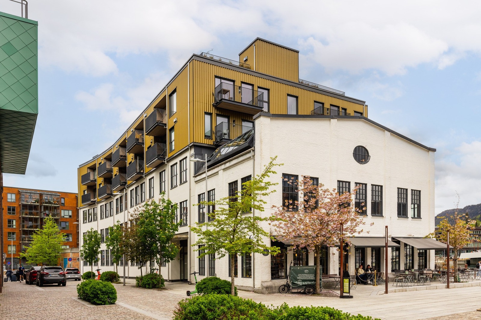 Velkommen til en leilighet med topp standard og fantastisk beliggenhet! Galleribilde