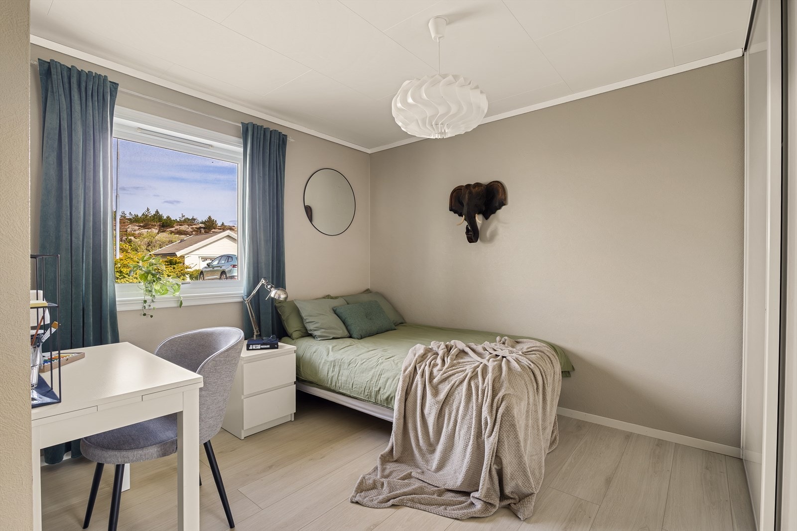 Soverommet måler 12,7 m² Galleribilde