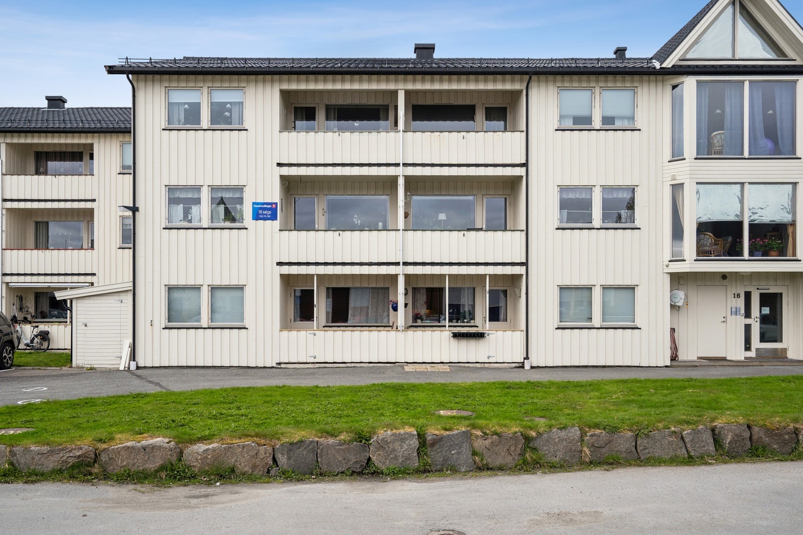 Området rundt byr ellers på flotte turmuligheter som man kan benytte seg av gjennom hele året. Galleribilde