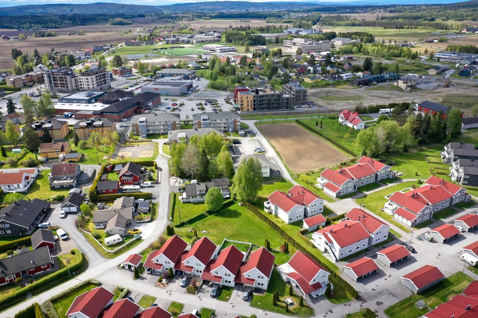 Aurskog sentrum er under utvikling med boligbygging og næringsliv i vekst. Galleribilde