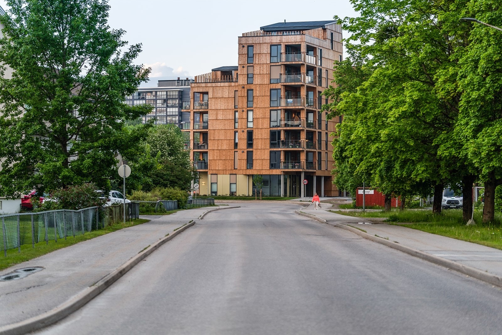 Leiligheten ligger sentralt plassert på Nordre Falkum, et etablert og rolig boligområde med gangavstand til det meste du trenger i hverdagen. Galleribilde