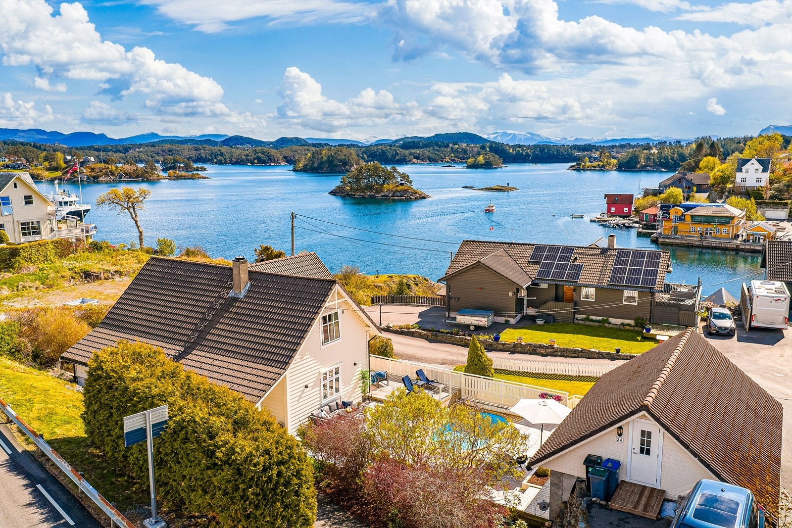 Velkommen til Røtingavegen 24 - Presentert av Eiendomsmegler Norge v/ Daniel Røksund! Galleribilde