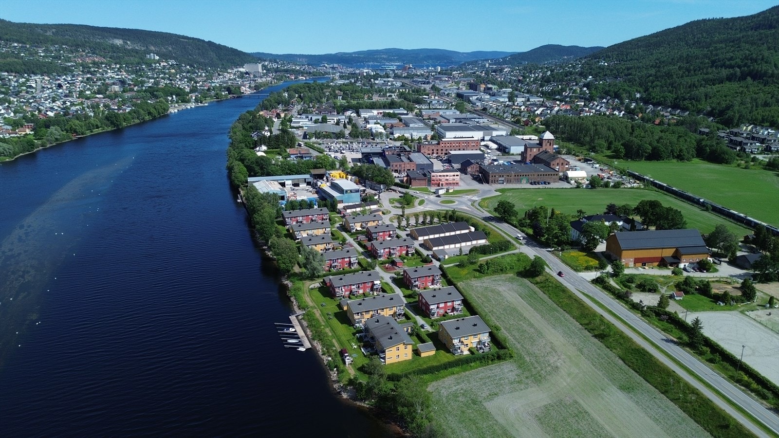 Strategisk plassert med enkel tilgang til både Drammen sentrum og naturområder. Galleribilde