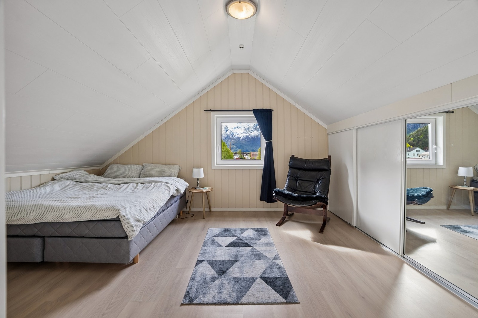 Soverom og loft Galleribilde