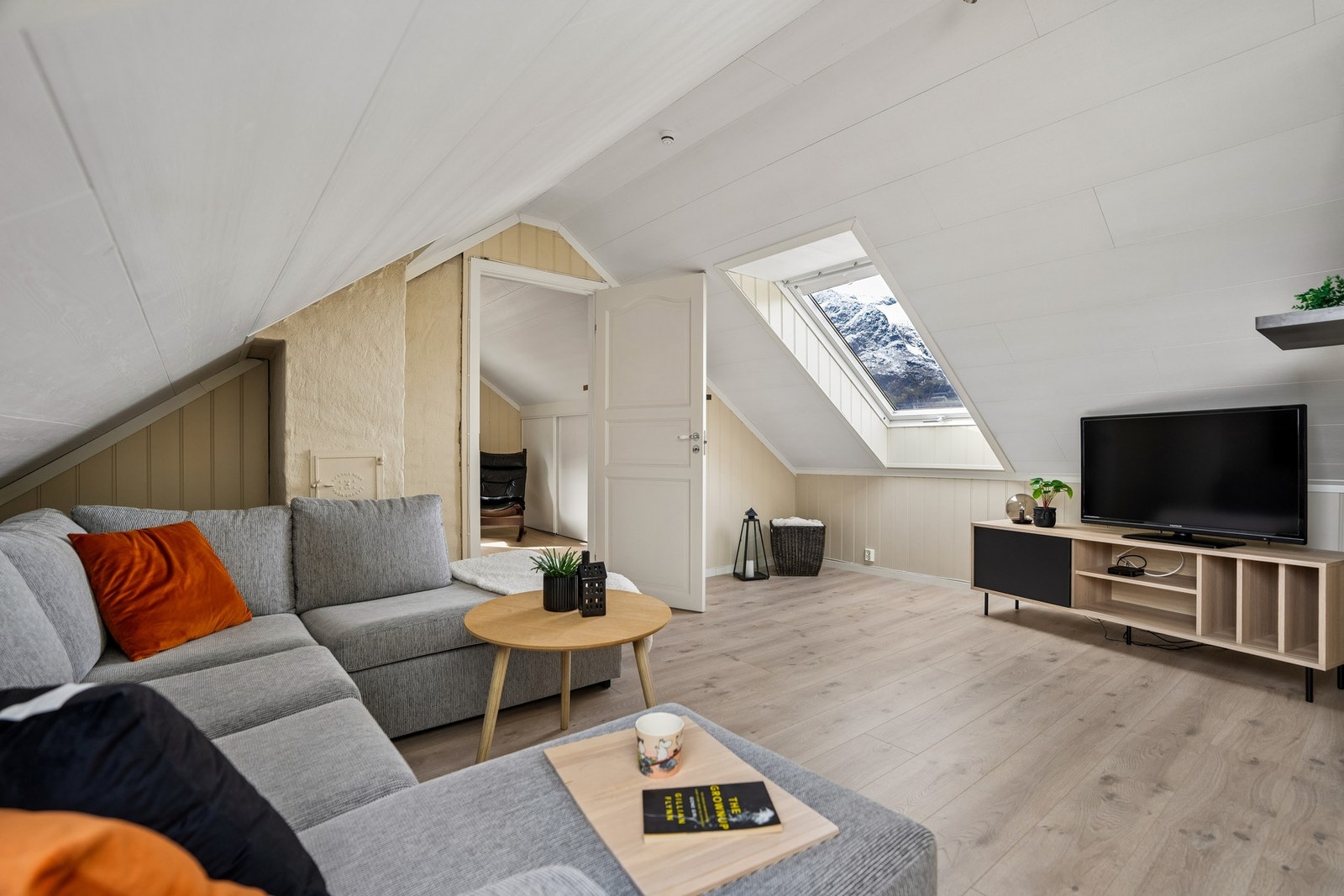 Stue og loft Galleribilde