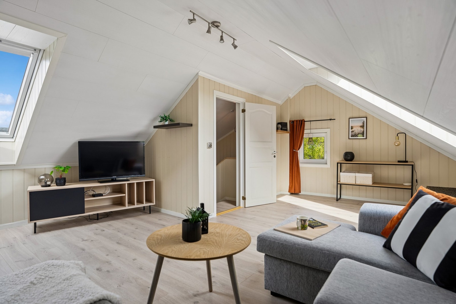Stue og loft Galleribilde