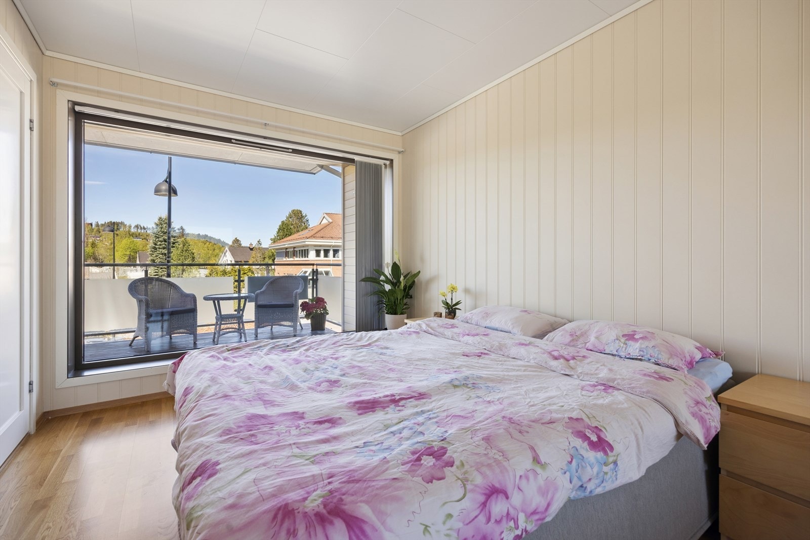 Soverommet er av svært god størrelse, med plass til dobbeltseng og øvrig ønsket møblement. Galleribilde