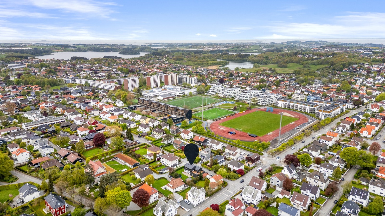 Fra boligen kan du enkelt gå eller sykle til Stavanger sentrum. Galleribilde