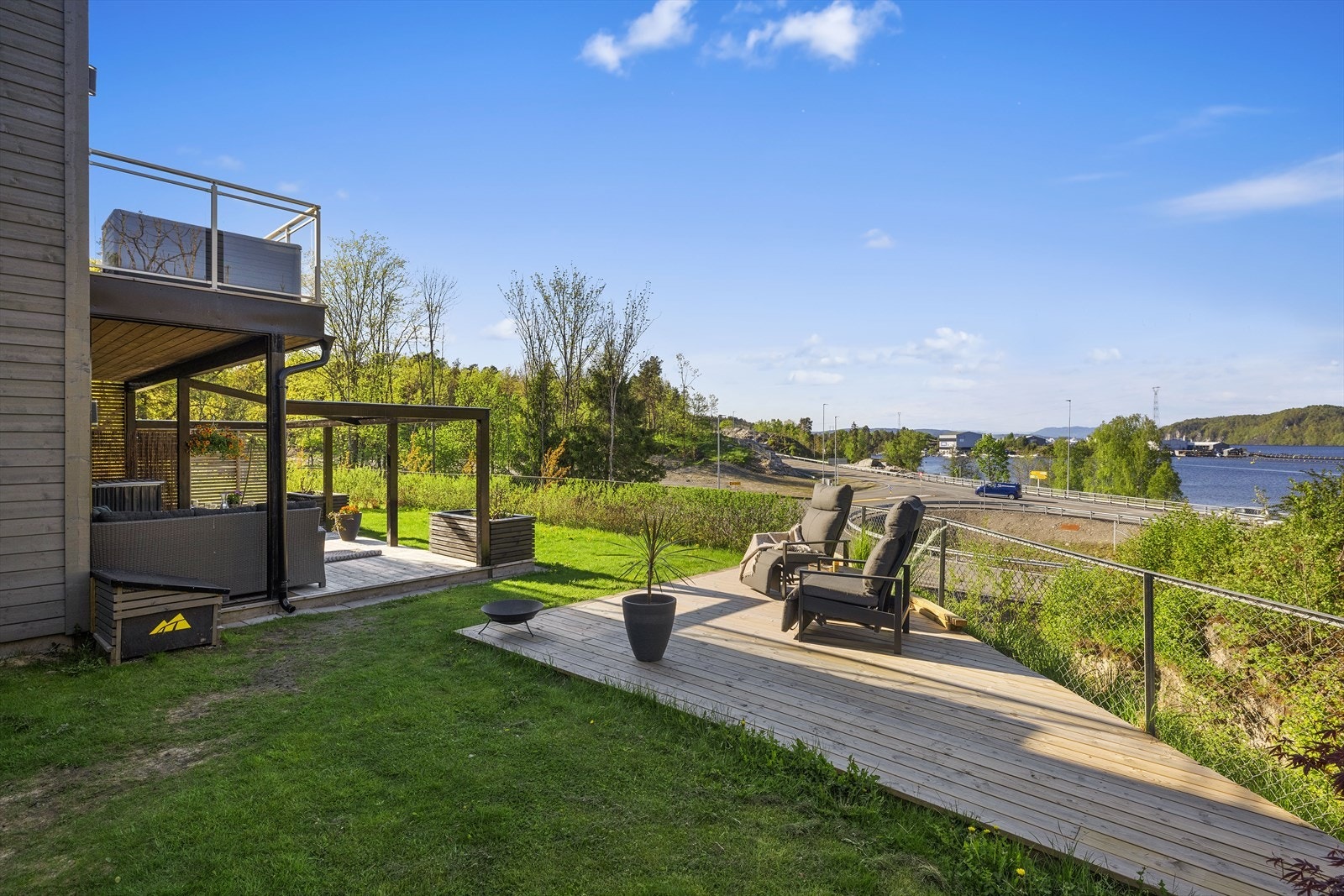 Lettstelt hage Galleribilde