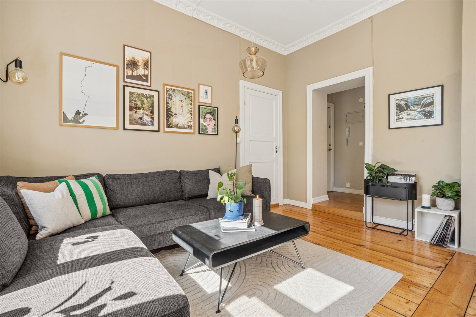 Det følger også boder i kjeller og på loft. Galleribilde