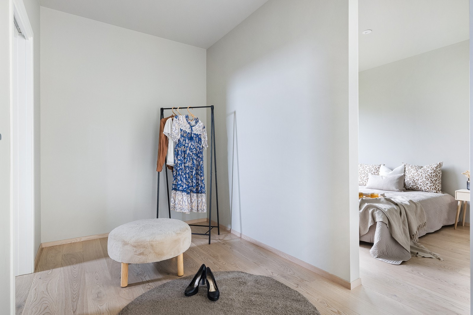Hovedsoverom med garderoberom "walk-in-closet" og eget privat bad. Galleribilde