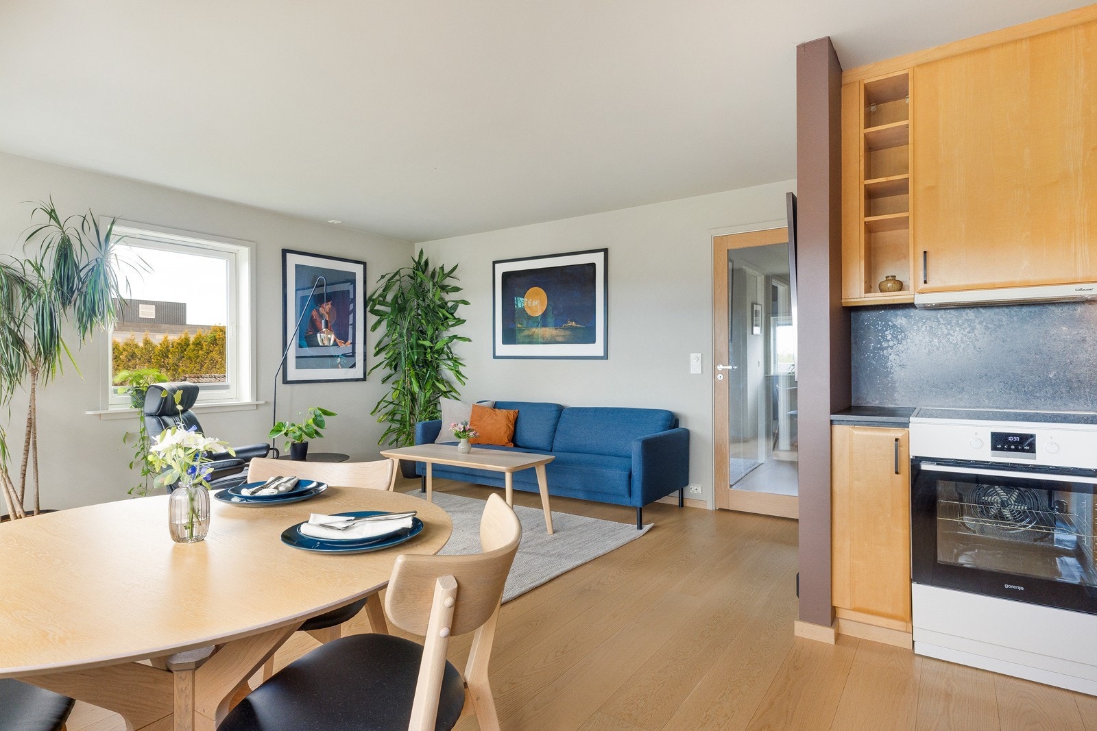 Stue/kjøkken. Galleribilde