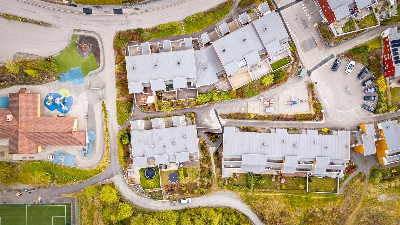 Espira Rambjøra barnehage ligger kun 200 meter unna, en spasertur på to minutter. Galleribilde